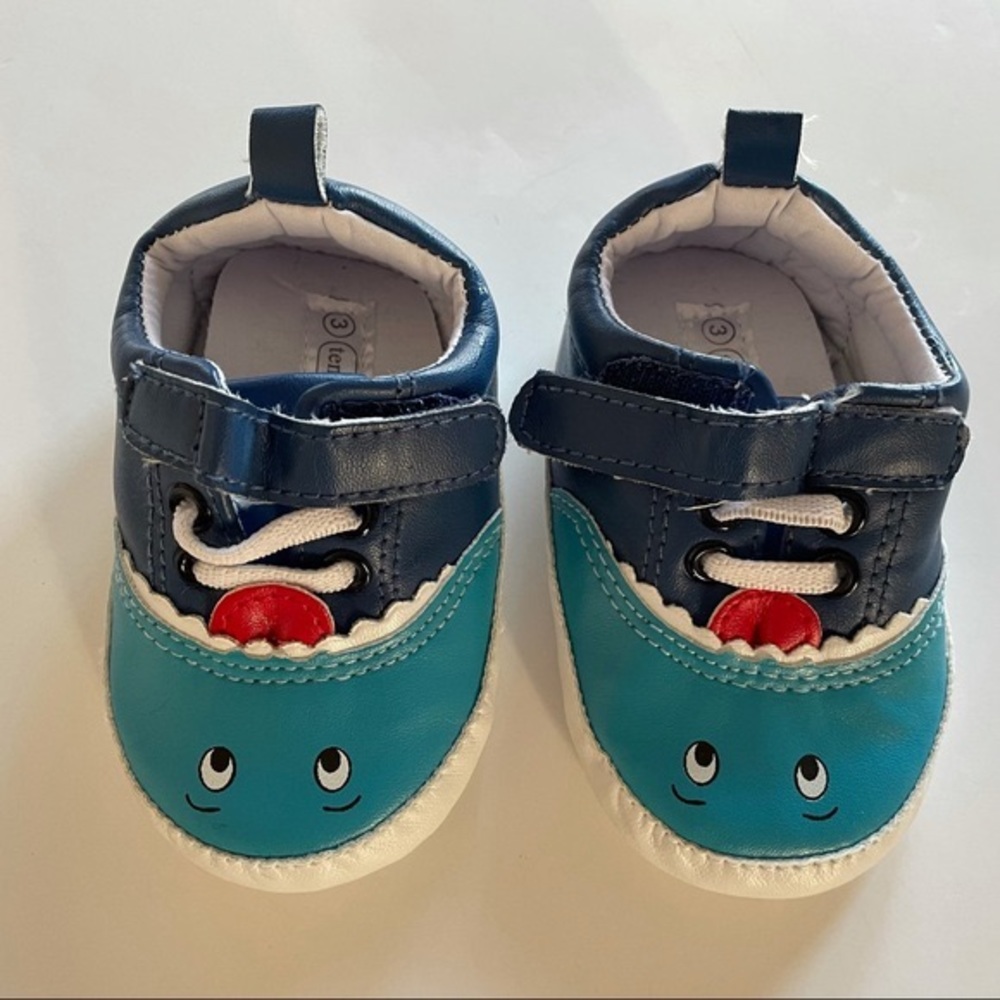 Tendertoes Baby Shark Shoes Size 9-12 M